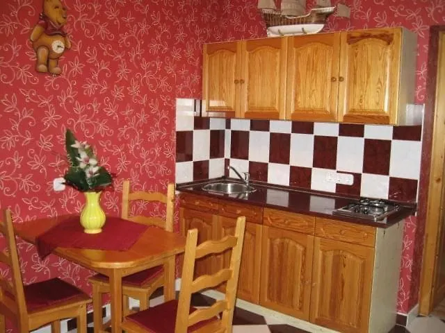 Andrea Apartmanhaz